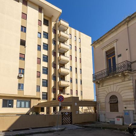 Licia & Tonino Apartments Near The Station Lecce Extérieur photo